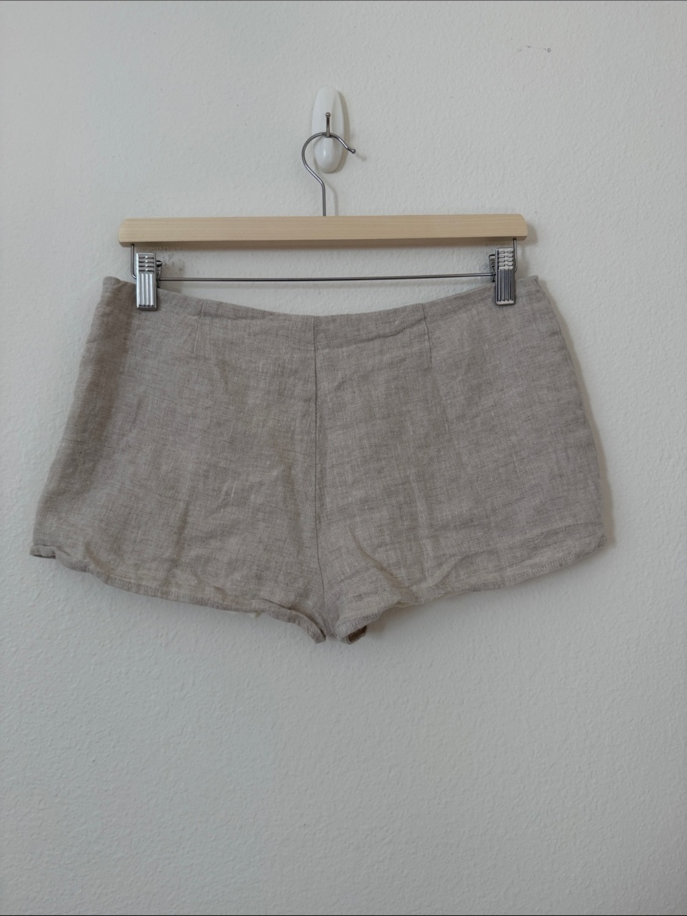 Reformation Mia Linen Neutral Mini Skort Size 6 Low Waist Minimalist Lightweight - Picture 5 of 10